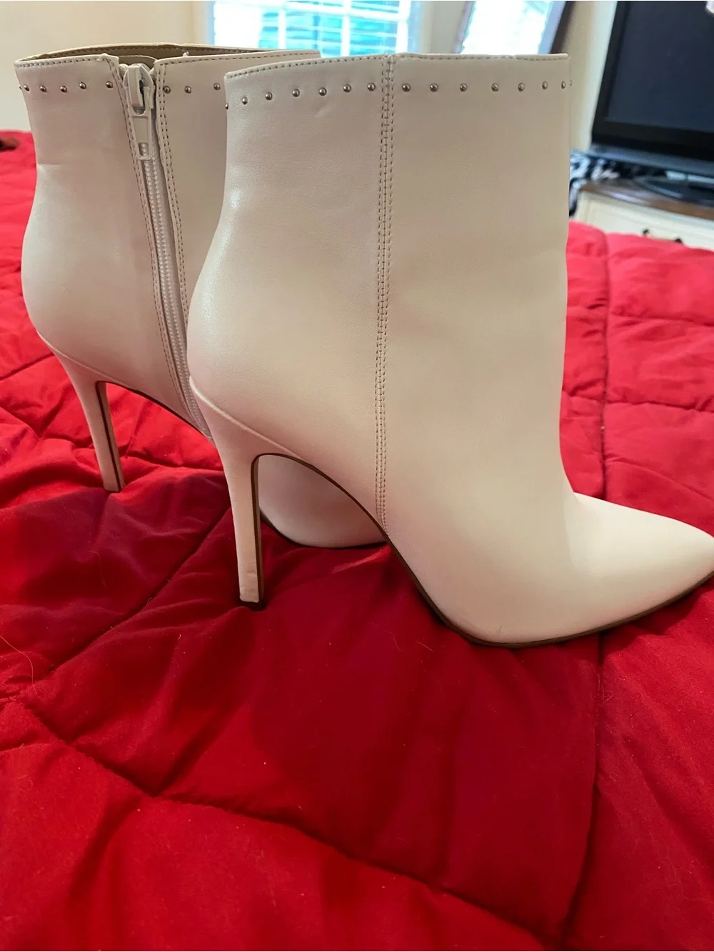 Charles David White studded Pointed Toe Stiletto Ankle Boots  7 concert party